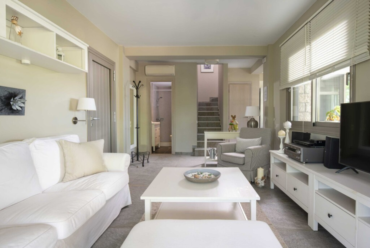 Ammouda Villas delux vila dnevni boravak.jpg