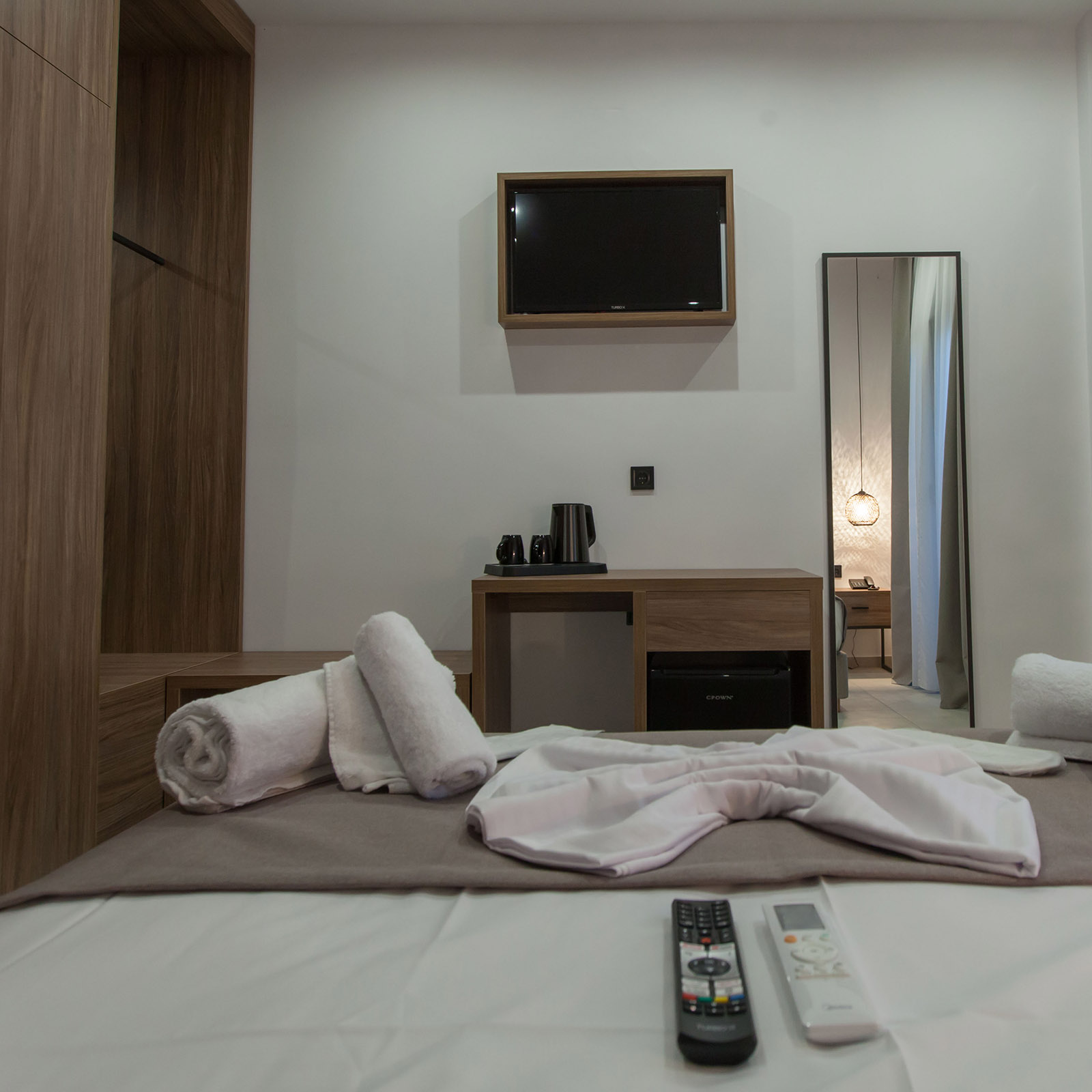 Hotel Verano Afytos dvokrevetna soba.jpg