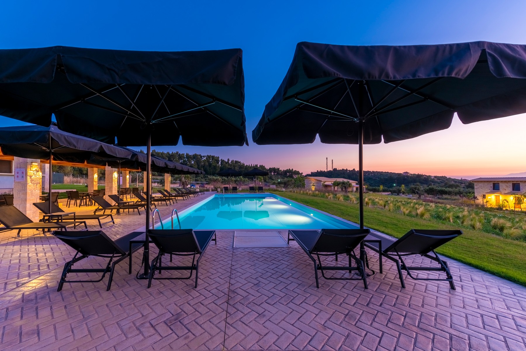 Mint Retreat Suites bazen.jpg