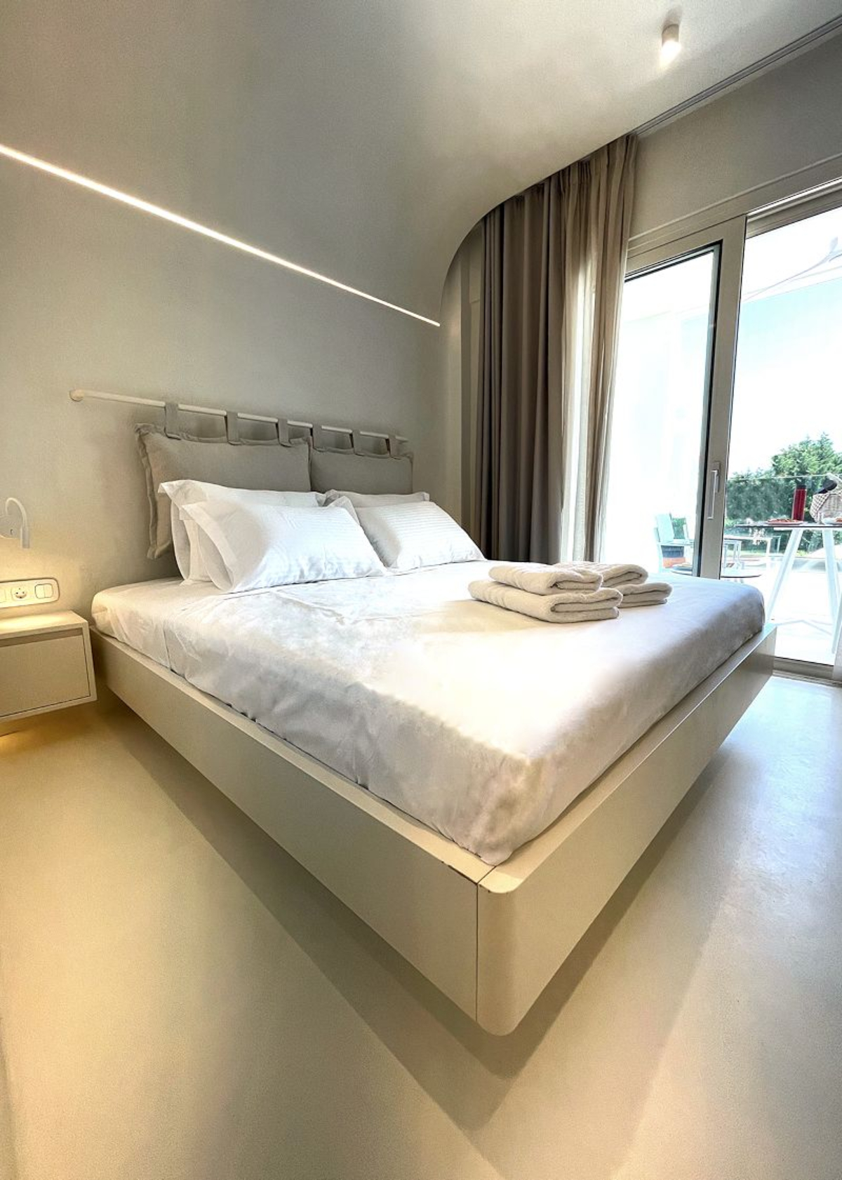 Cocoons Luxury Suites & Villas apartman sa jednom spavaćom sobom.jpg
