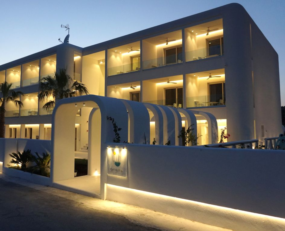 Cocoons Luxury Suites & Villas spoljni izgled.jpg