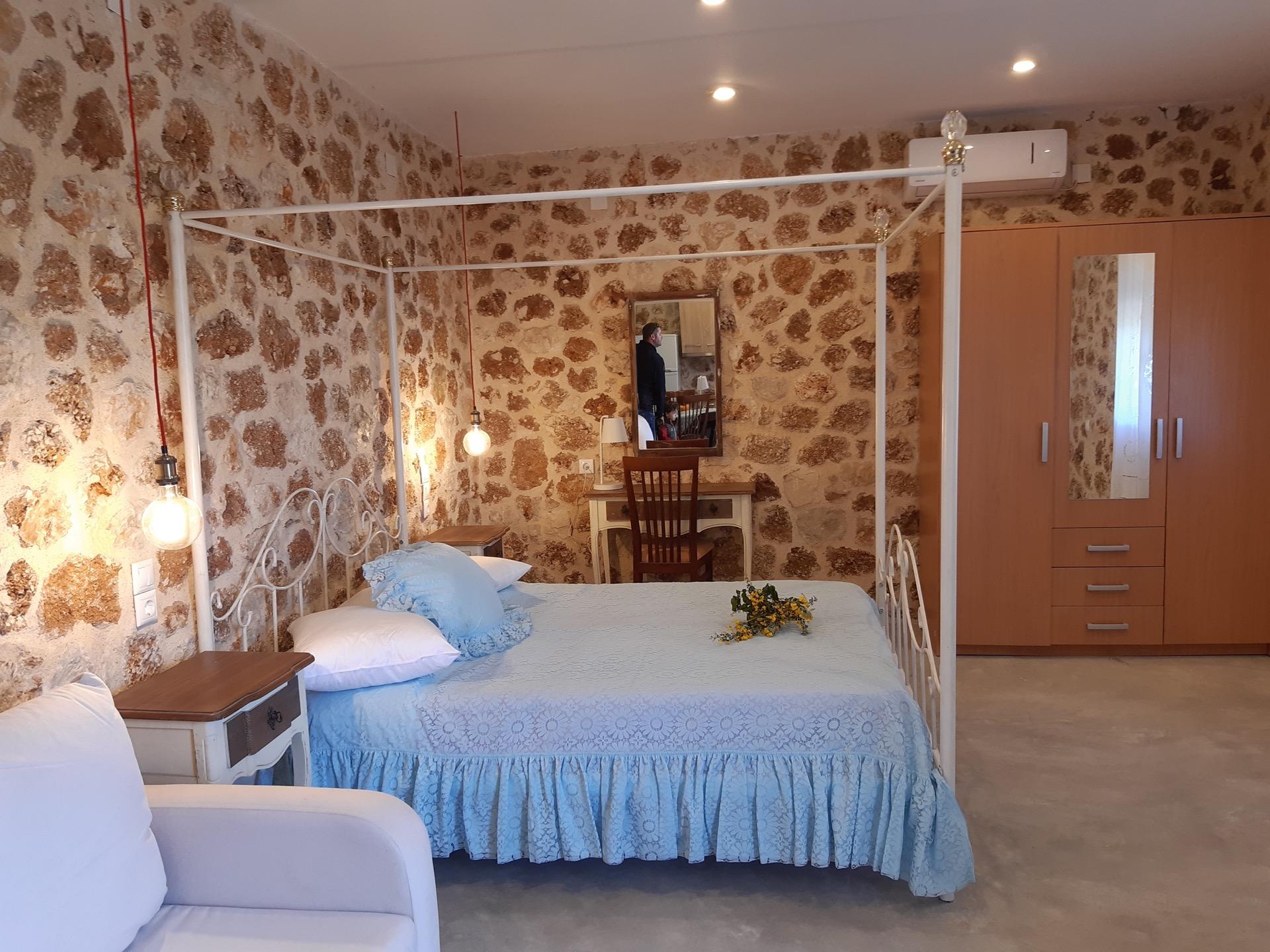 Calionas Suites-Kameni apartman.jpg