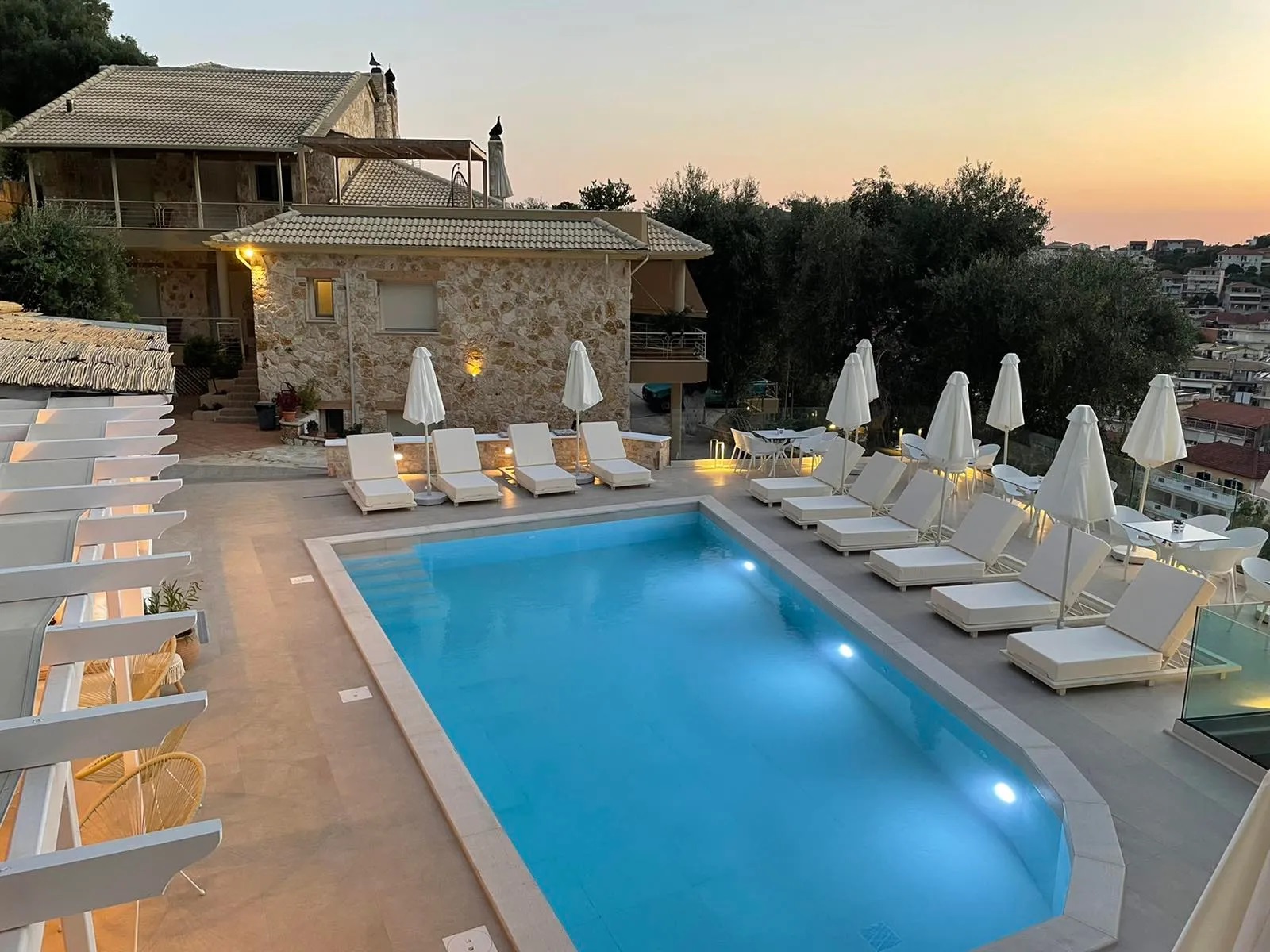 Gallery Suites Parga-Bazen.jpg