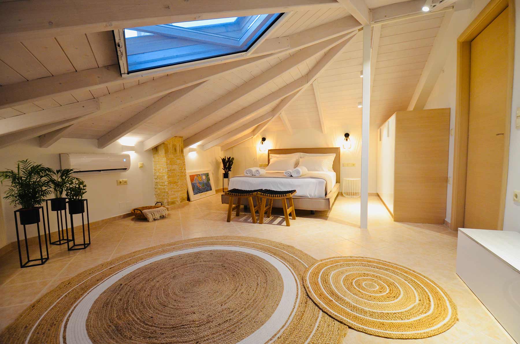 Gallery Suites parga-Phoes suite spavaca soba.jpg