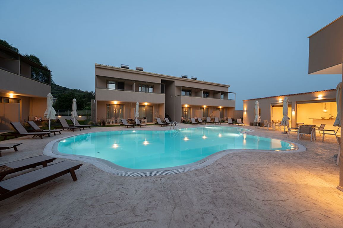 Scarabeo Hotel & Villas Parga-Hotel spolja.jpg