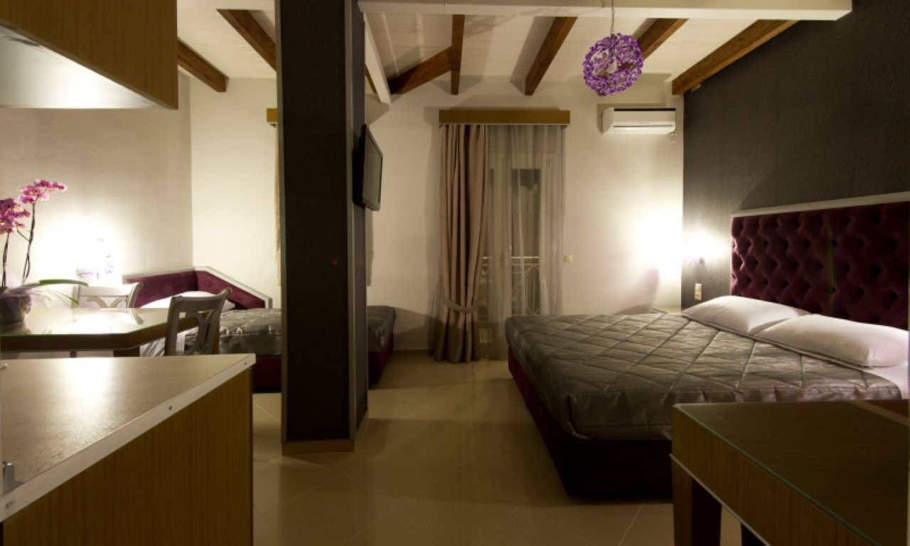 Ideal House Parga-Deluxe trokrevetni studio.jpg