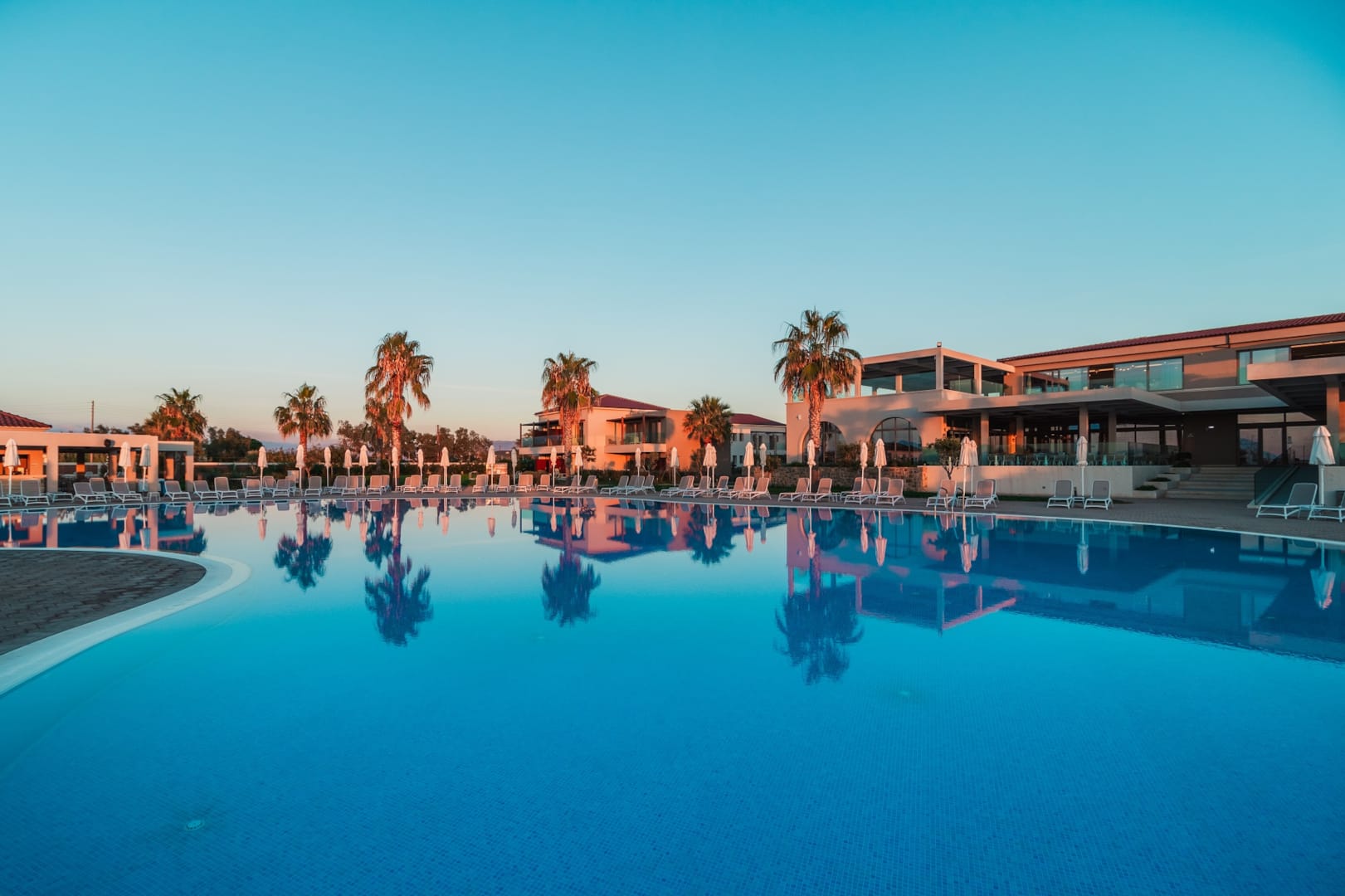 Almyros Beach Resort & Spa-Bazen.jpg