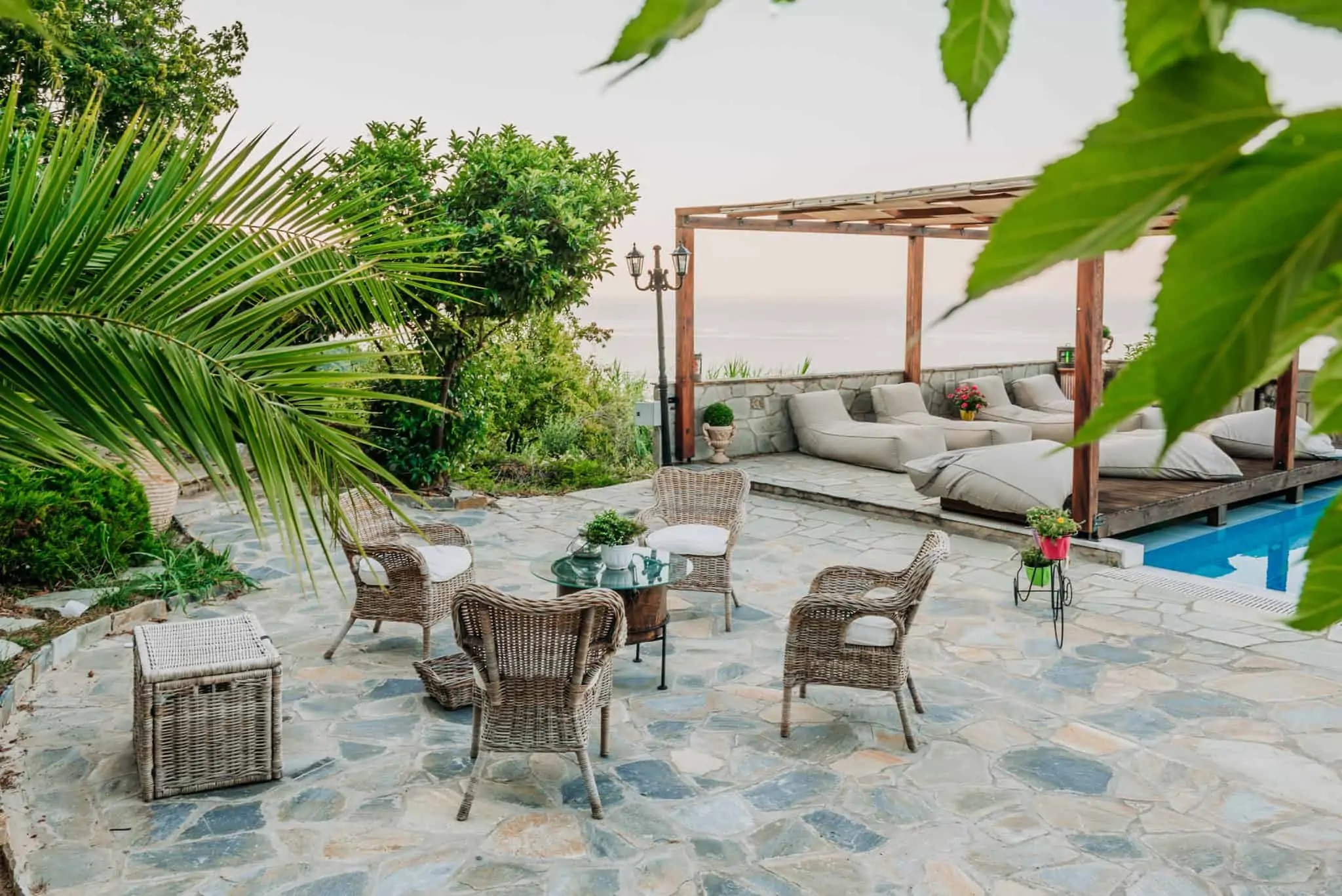 Elysian Luxury Villa Pelion-Dvoriste vile.jpg