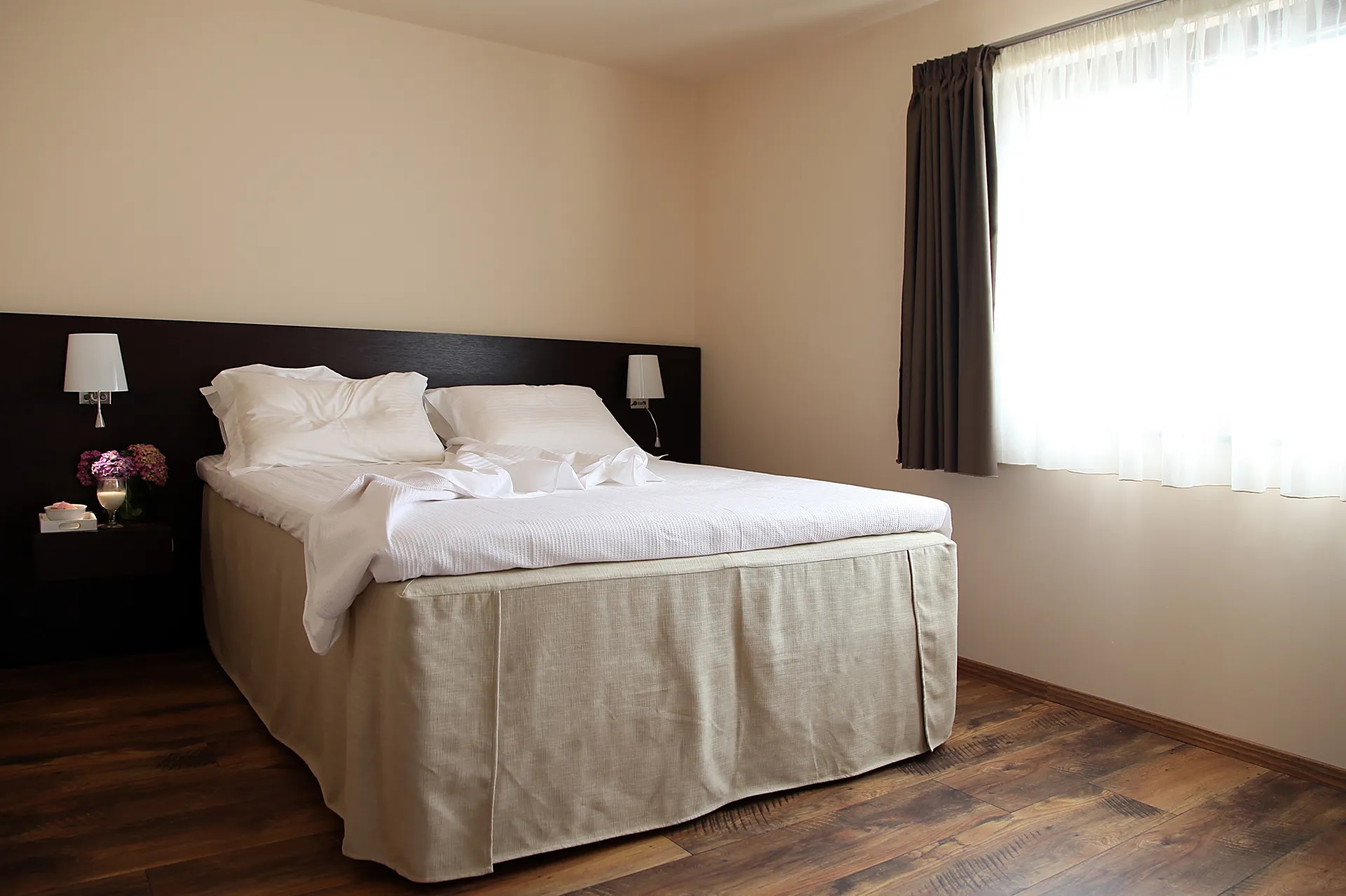 Theta Hotel-Comfort soba.jpg