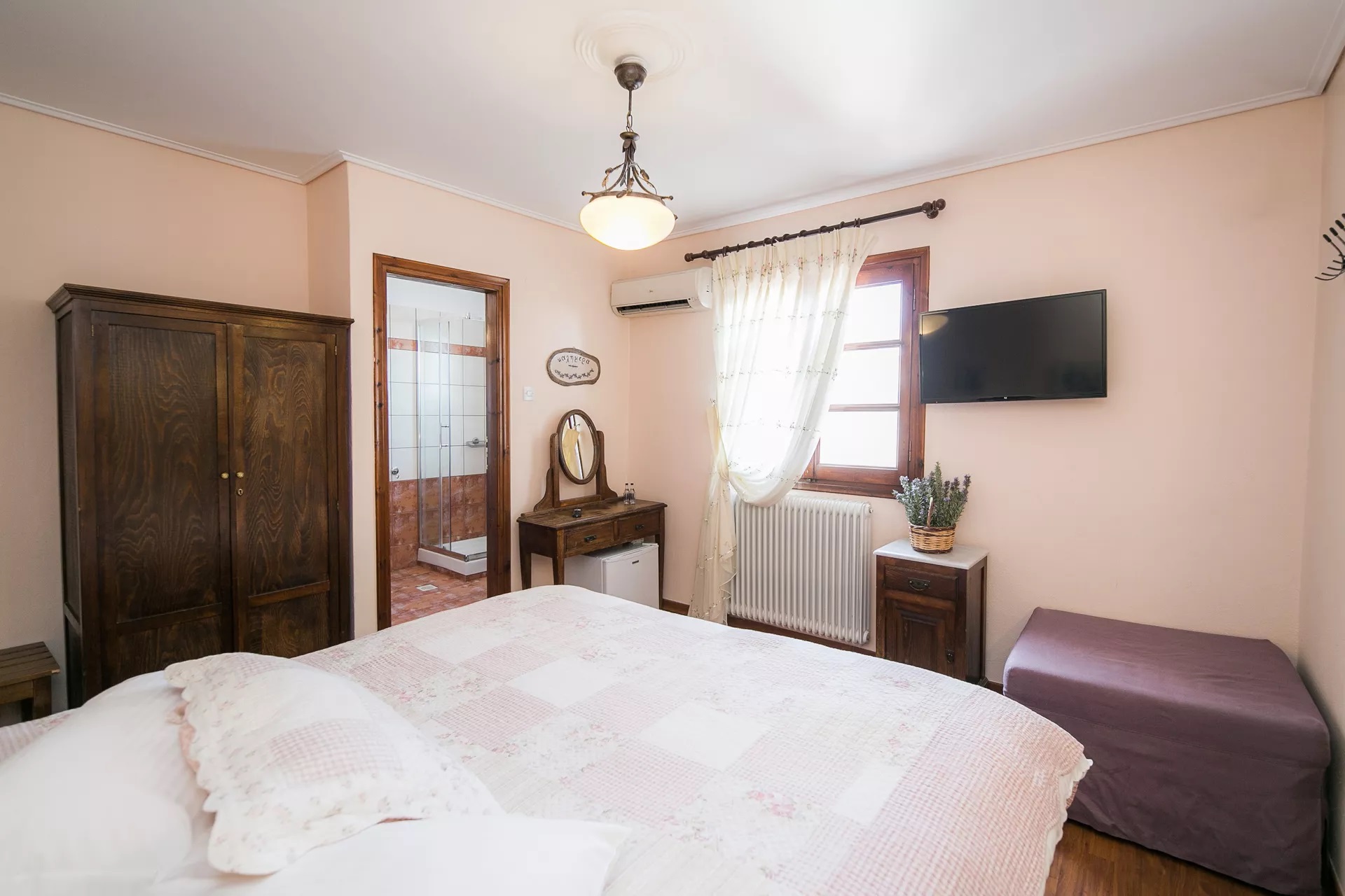 Hotel Kritsa Gastronomy-Standardna soba pomocni lezaj.jpg