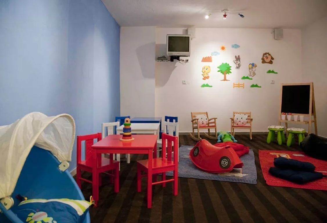 Despotiko Hotel Portaria-Decija igraonica.jpg
