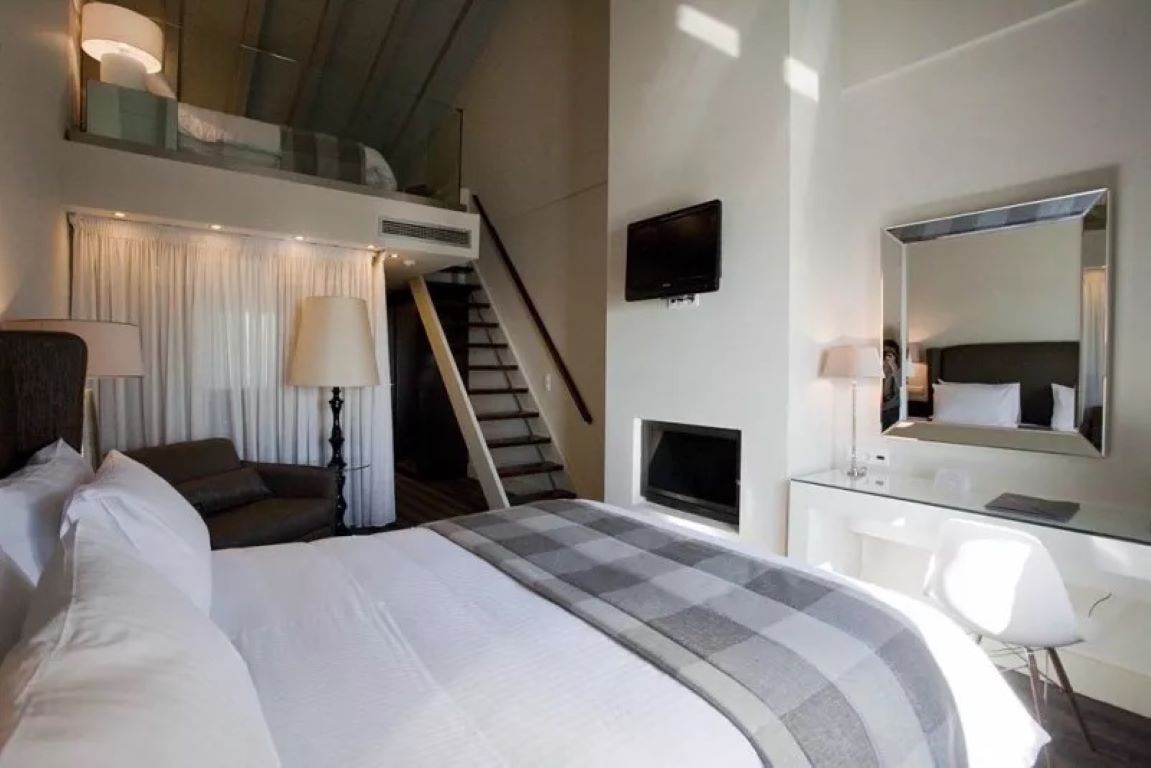 Despotiko Hotel Portaria-Porodicna soba.jpg