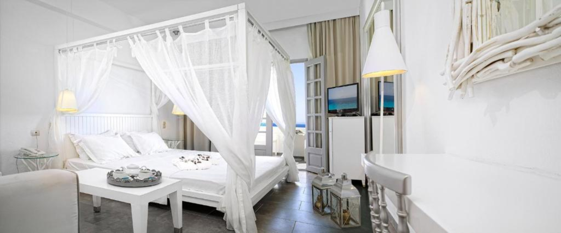 White Suites Resort delux junior apartman.jpg