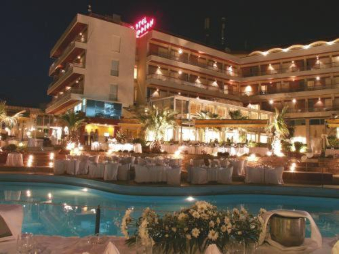 Hotel Phillippion Thessaloniki izgled bazena.jpg