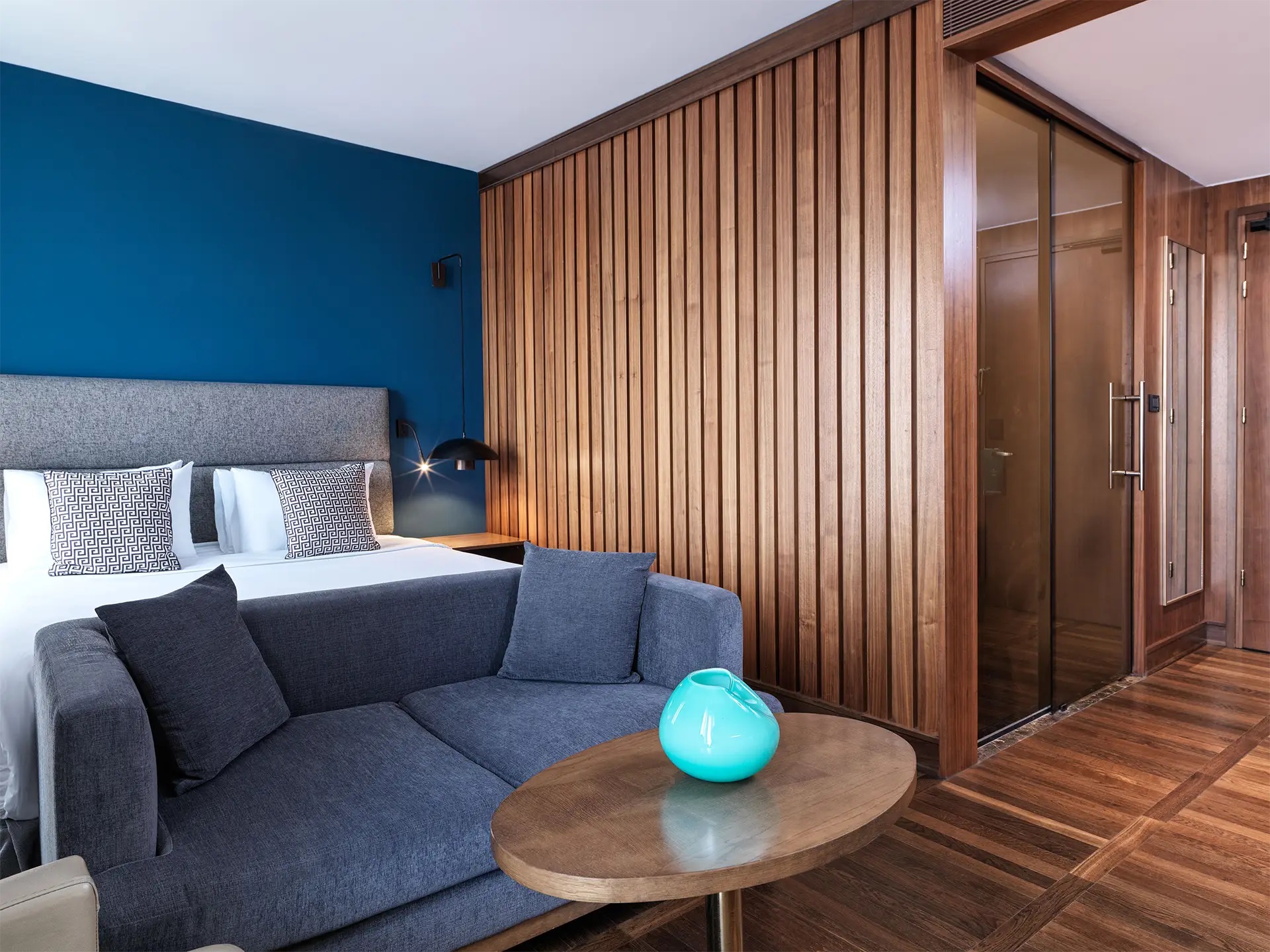Metropol Palace Hotel Belgrade-Junior suite.jpg