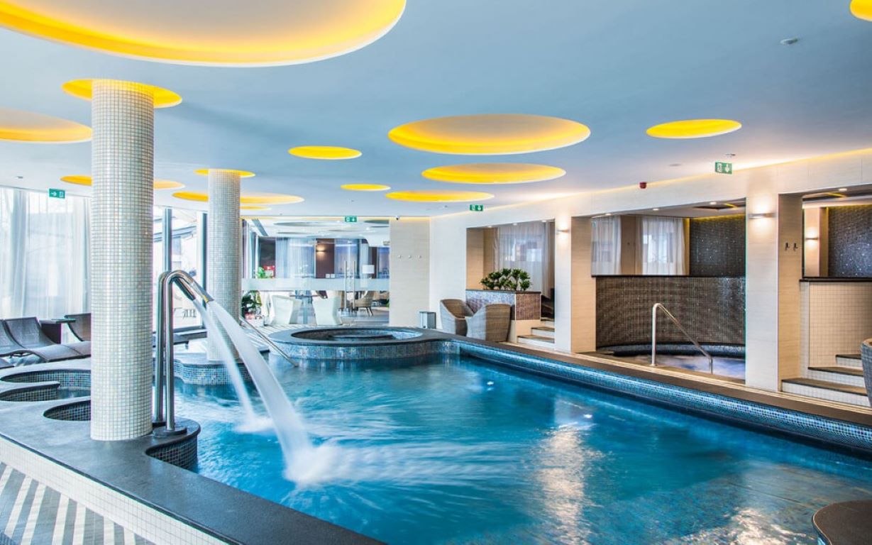 Aura Hotel Adults Only-Zatvoreni bazen.jpg