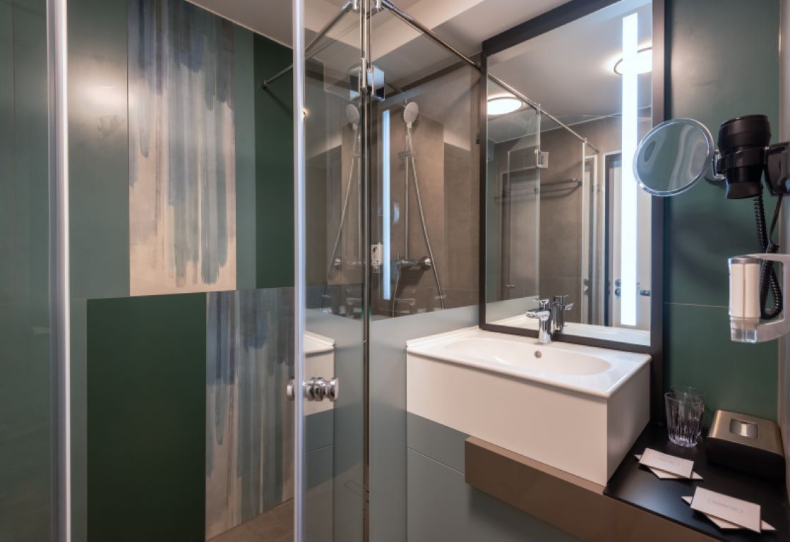 Hunguest Bal Resort Hotel-Kupatilo.jpg