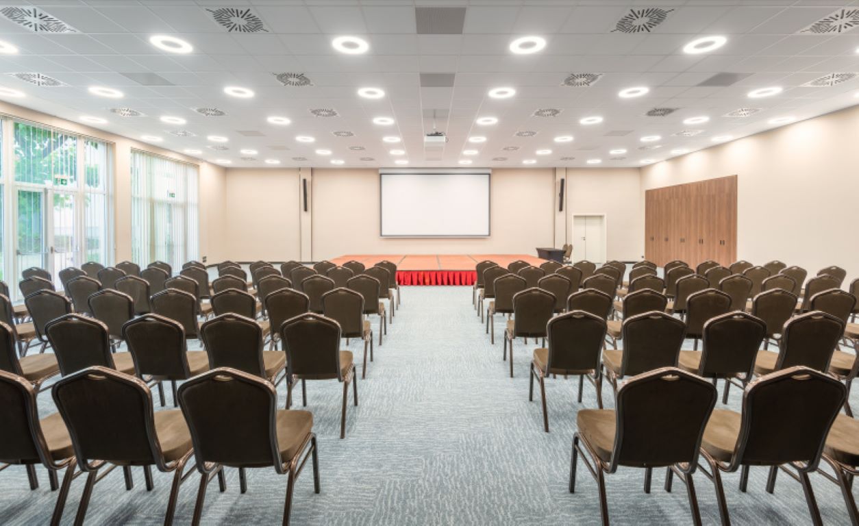 Hunguest Bal Resort Hotel-Sala za konferencije.jpg