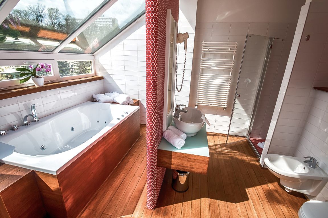 Bonvital Wellness & Gastro Hotel Heviz-Apartman kupatilo.jpg