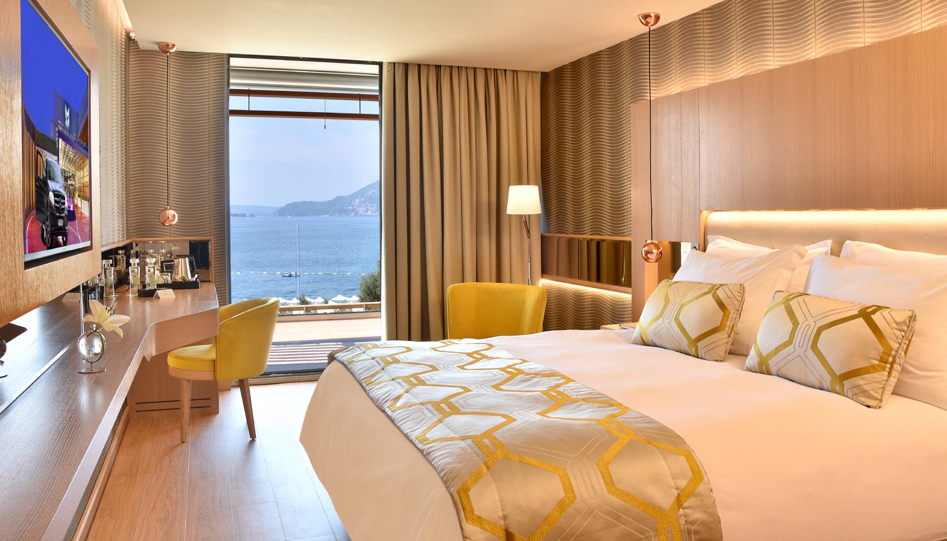 Maestral Casino & Resort-Premium osba pogled more.jpg