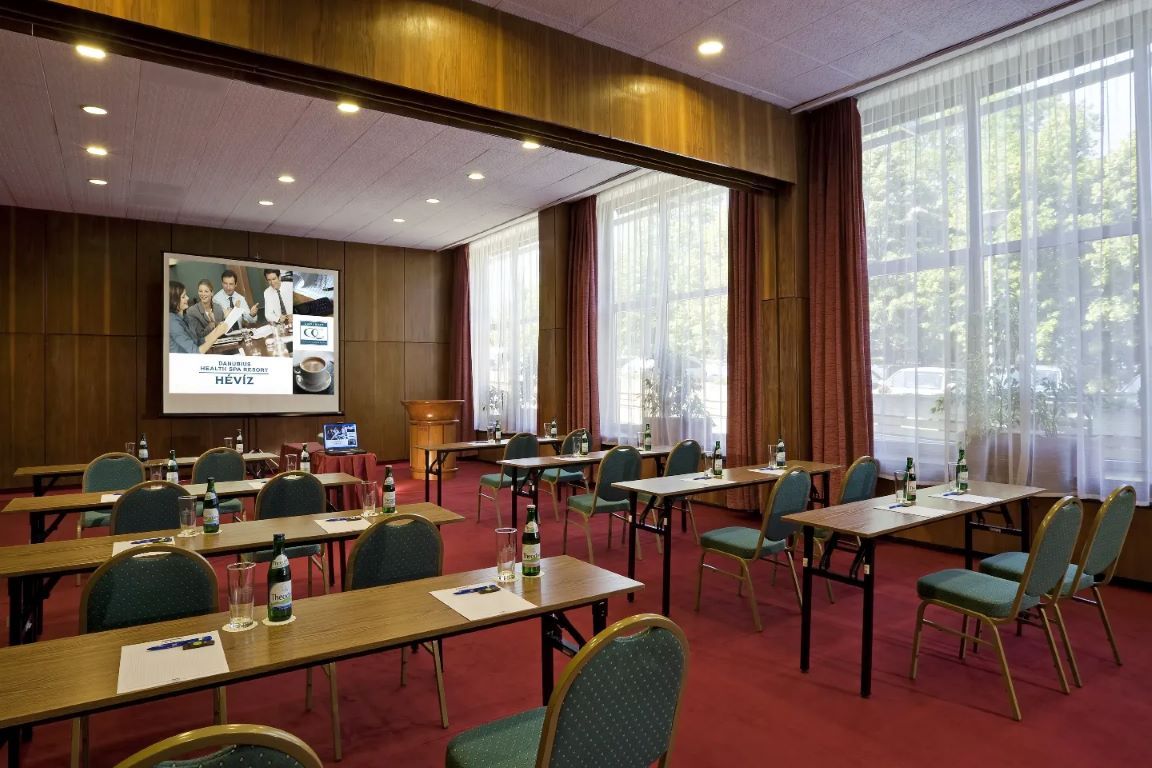 Ensana Thermal Heviz-Sala za konferencije.jpg