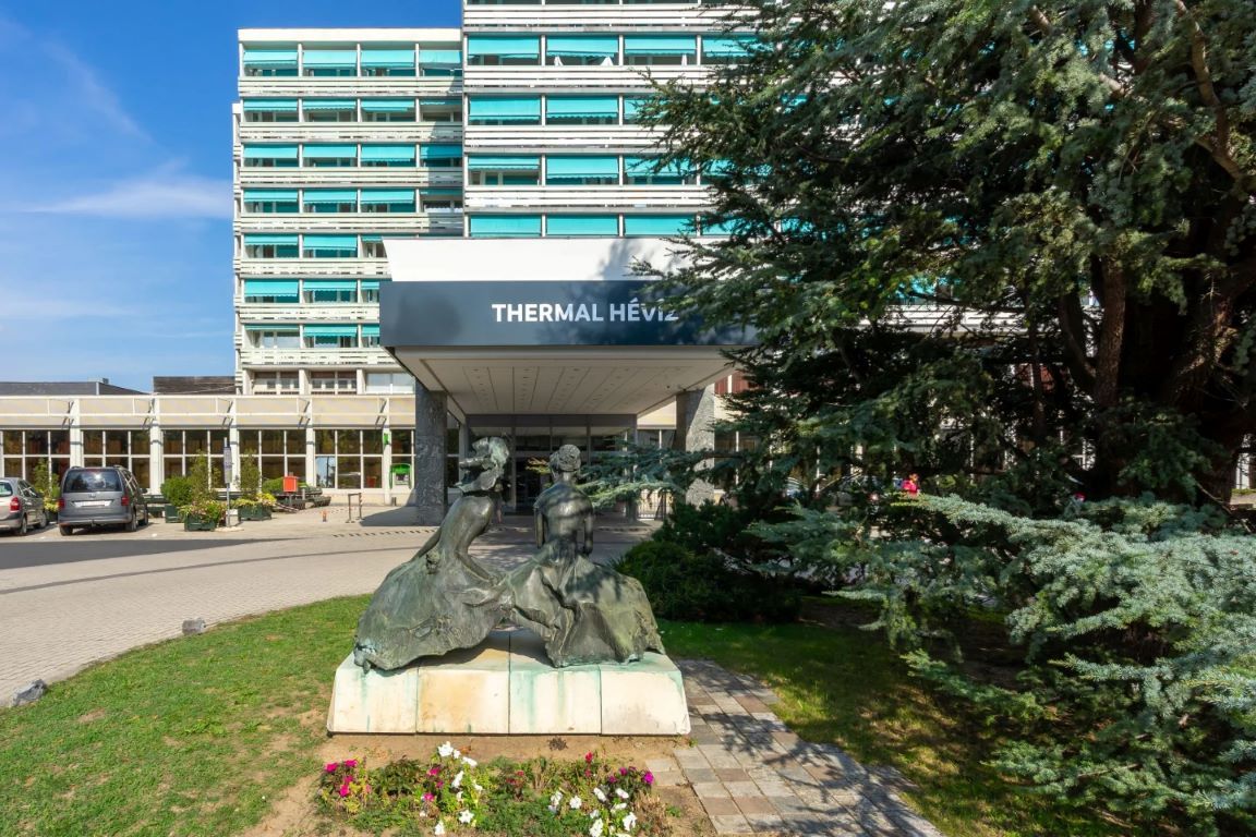 Ensana Thermal Heviz-Ulaz u hotel.jpg