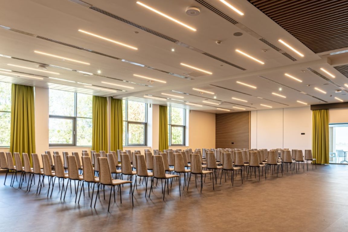 Hotel Helikon-Sala za konferencije.jpg
