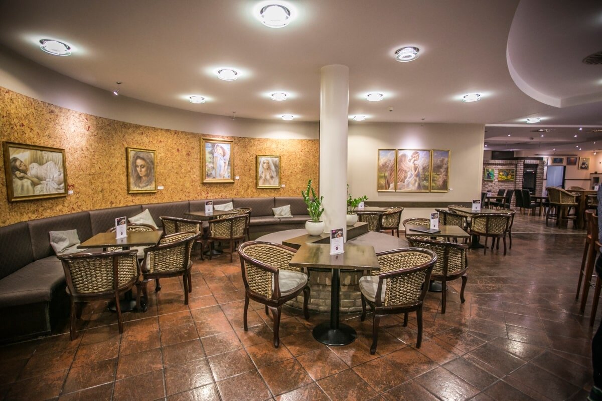 Lotus Therme Hotel & Spa-Bar.jpg