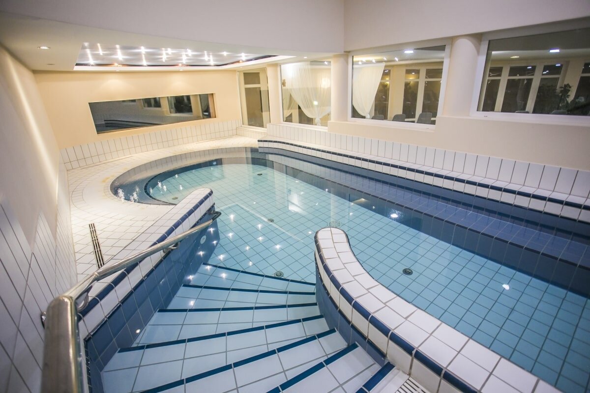 Lotus Therme Hotel & Spa-Unutrasnji bazen.jpg