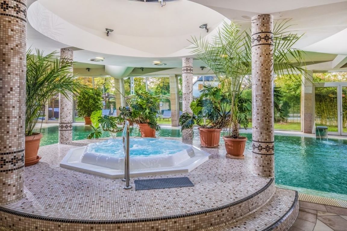 Residence Hotel Balaton-Djakuzi.jpg