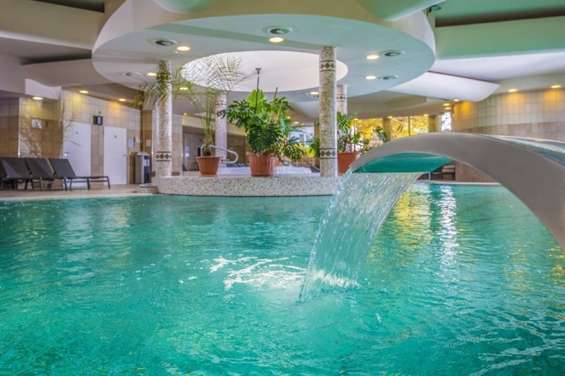 Residence Hotel Balaton-Unutrasnni bazen.jpg