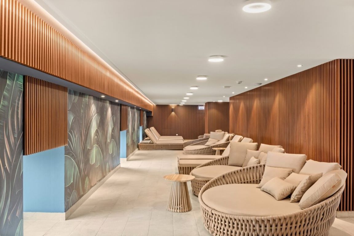 Hotel Sirius-Lezaljke.jpg