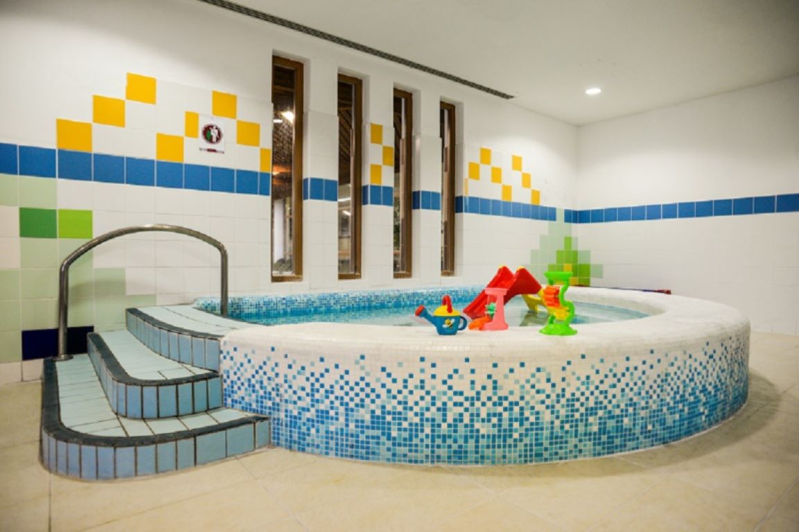 Hunguest Hotel Pelion-Deciji bazen.jpg