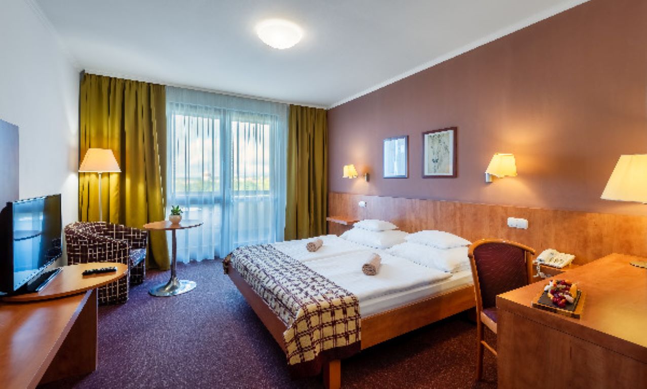 Hunguest Hotel Pelion-Standardna soba.jpg