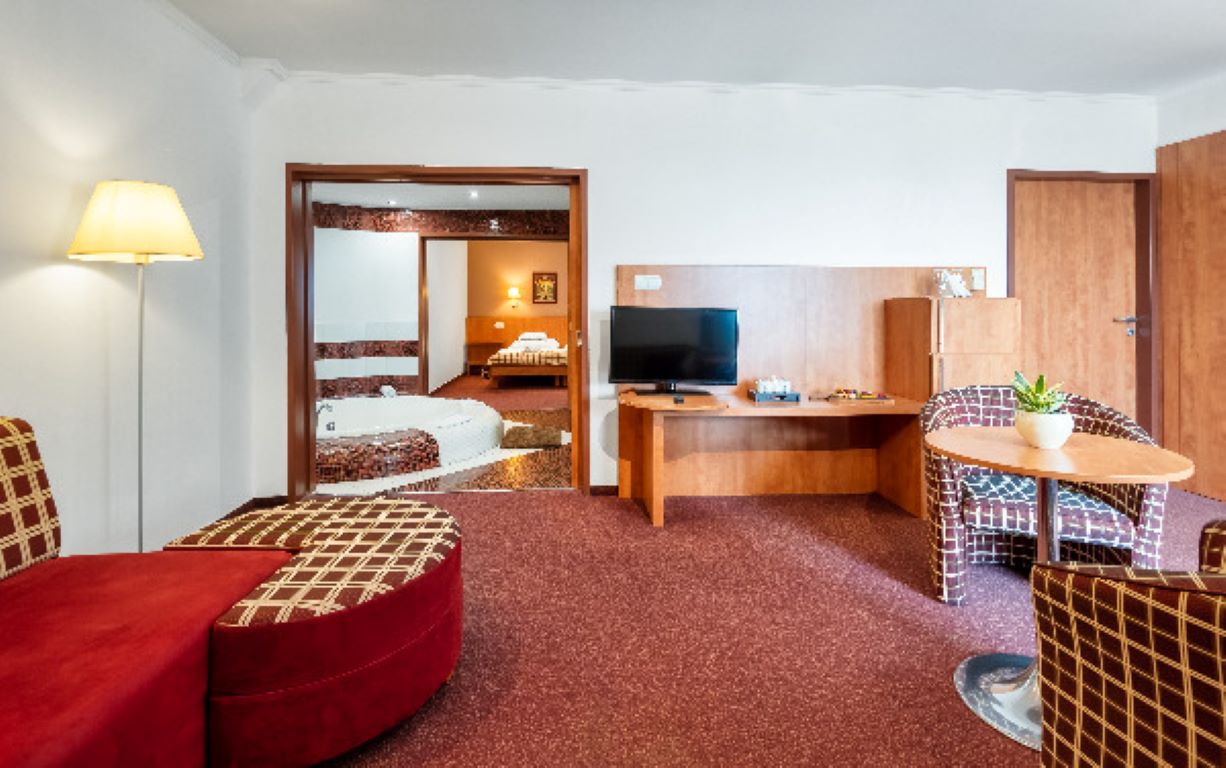 Hunguest Hotel Pelion-Suite superior.jpg