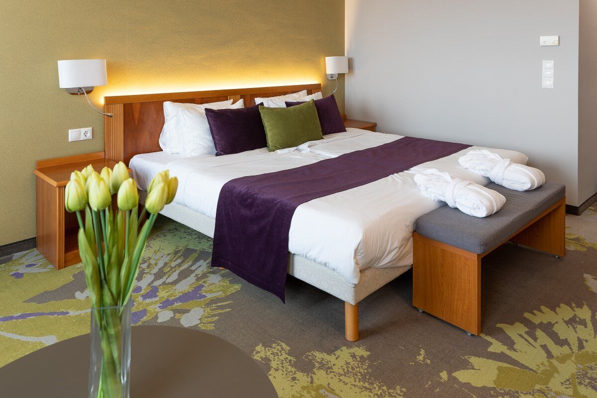 Hotel Karos Spa-Superior spavaca soba.jpg