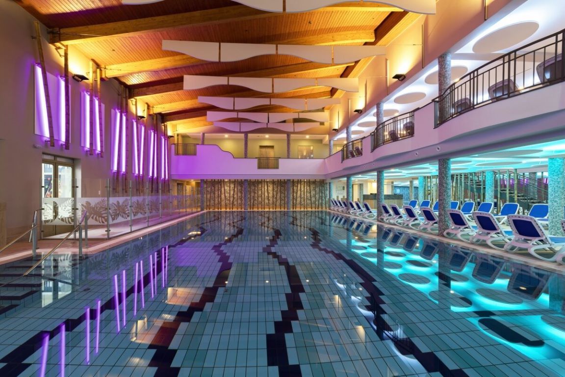 Hotel Karos Spa-Unutrasnji bazen.jpg
