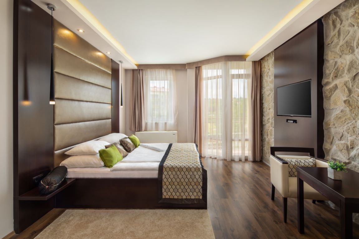 Karos Spa-Premium suite.jpg
