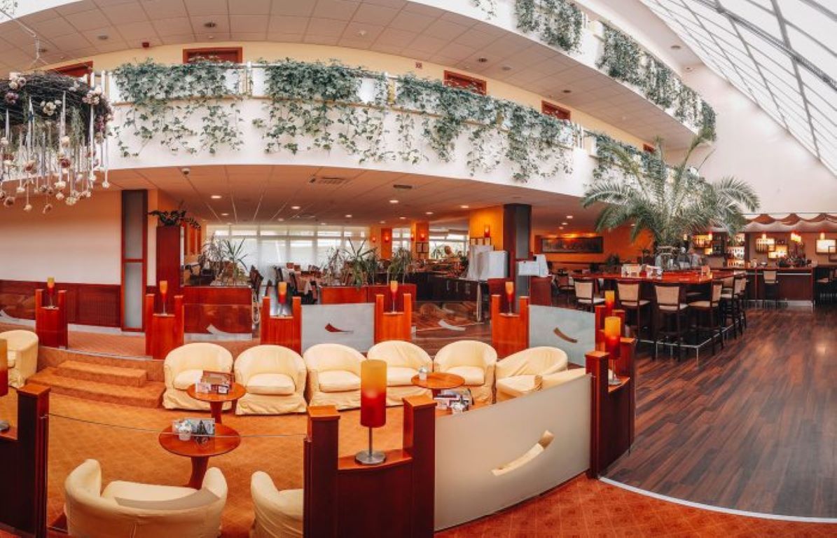 Belenus Thermalhotel-Kafic.jpg