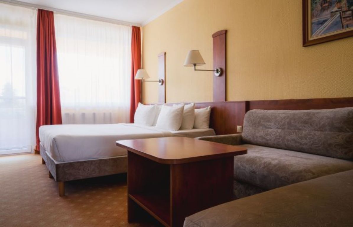 Belenus Thermalhotel-Soba.jpg