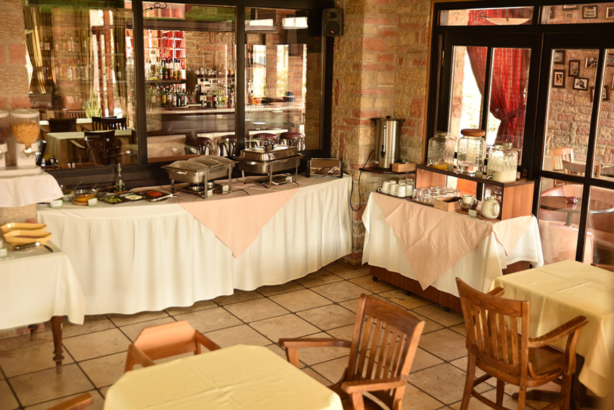 Mont Helmos Hotel restoran.jpg