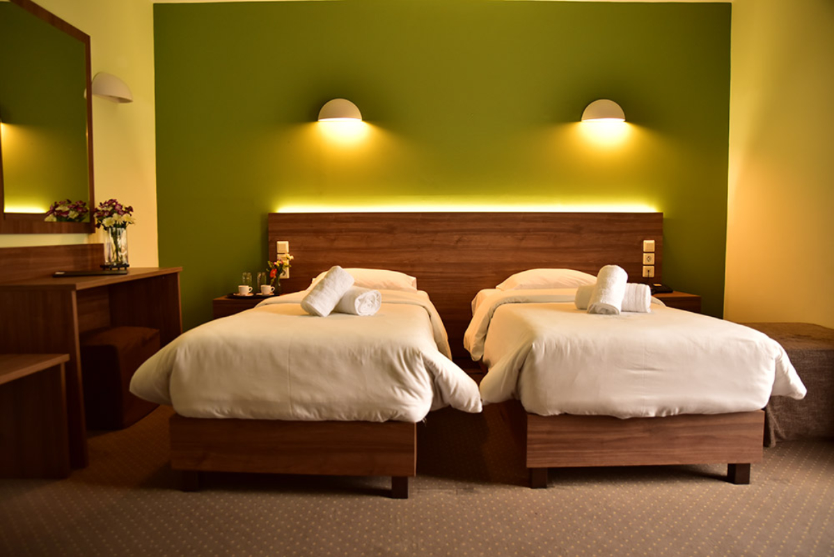 Mont Helmos Hotel superior dvokrevetna soba.jpg
