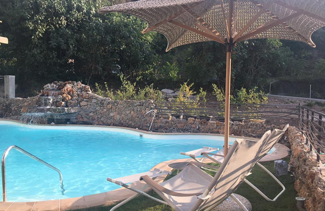 Kalavrita Canyon Hotel & Spa bazen.jpg