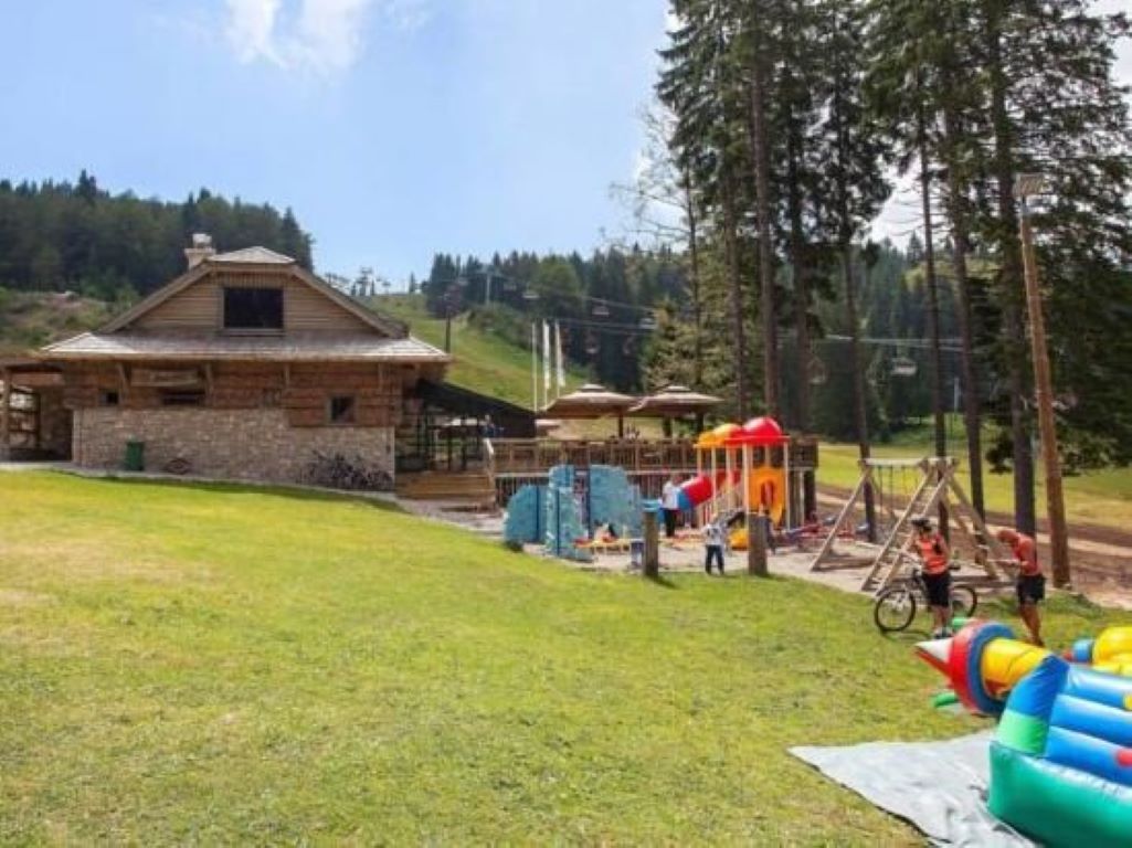 Termag Hotel Jahorina-Decije igraliste.jpg