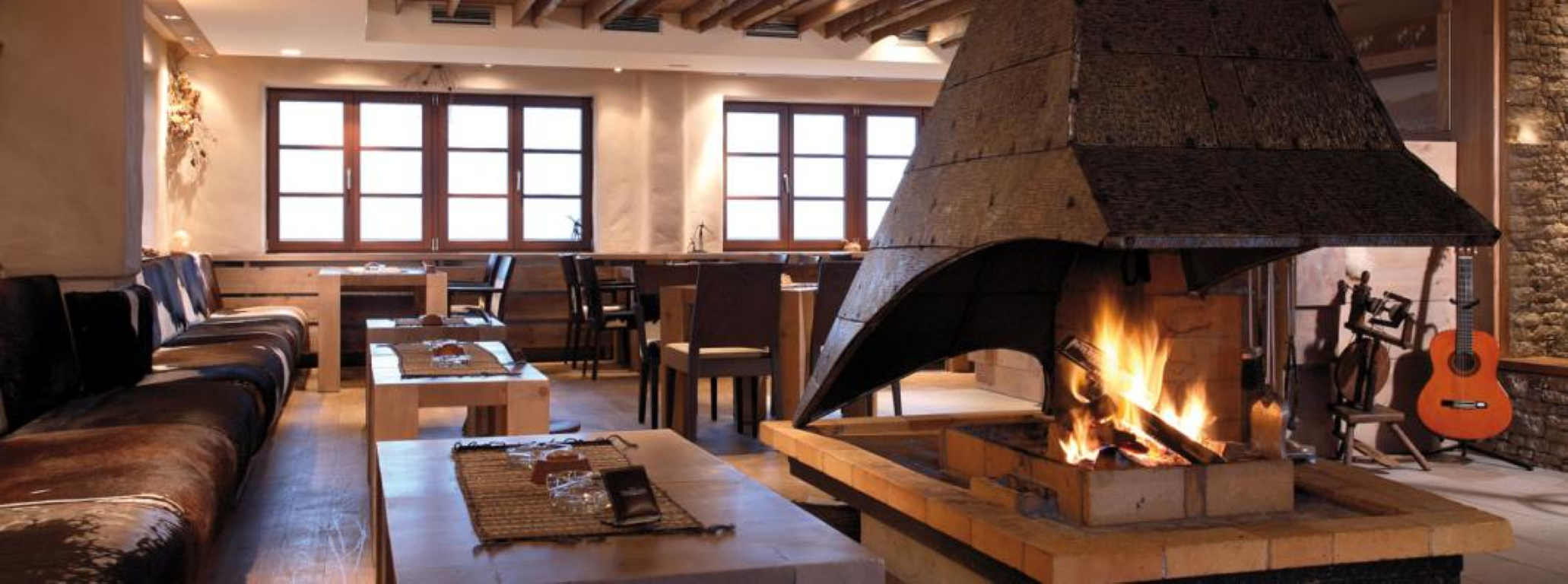Termag Hotel Jahorina-Kamin sala.png