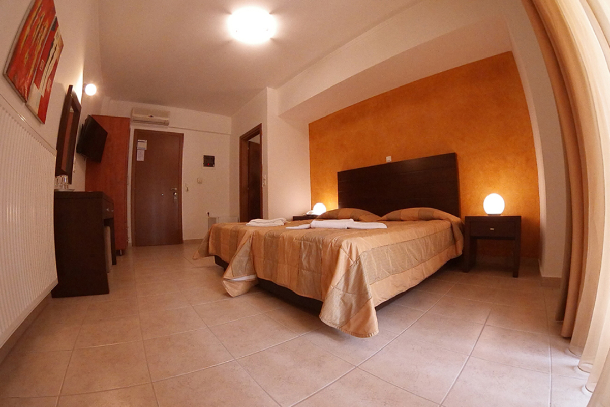 Ahilion hotel izgled dvokrevetna sobe.jpg
