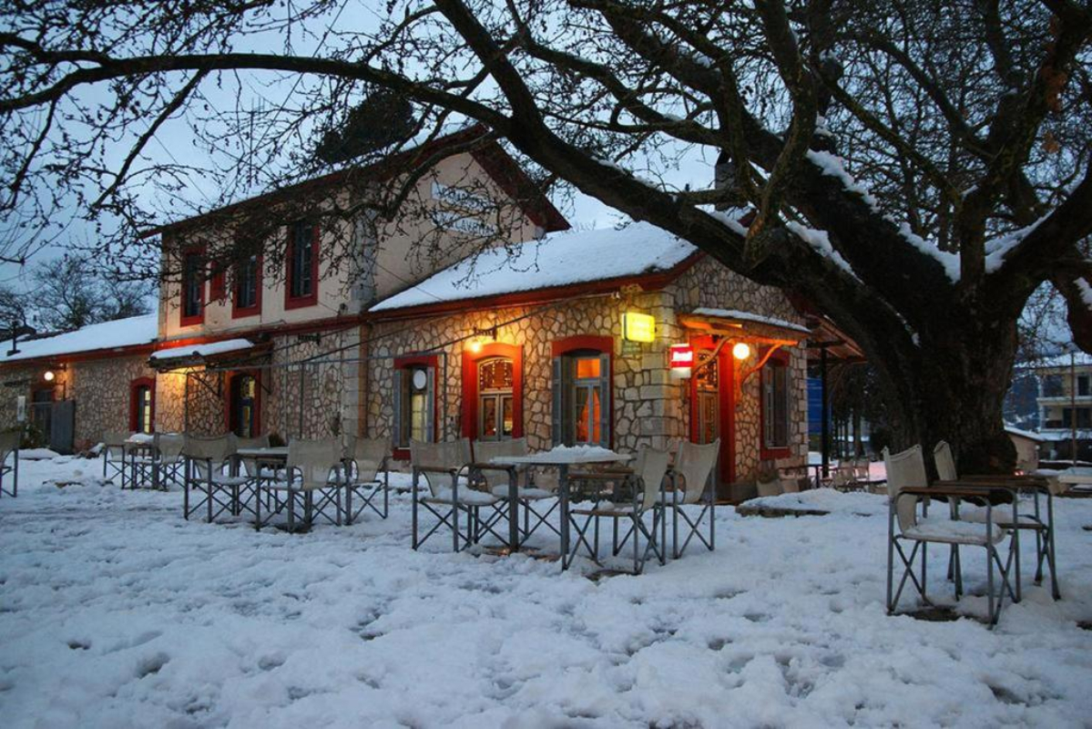 Ahilion hotel izgled od spolja.jpg