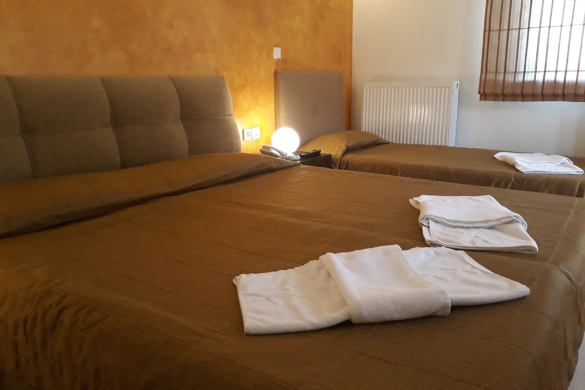 Ahilion hotel izgled trokrevetne sobe.jpg
