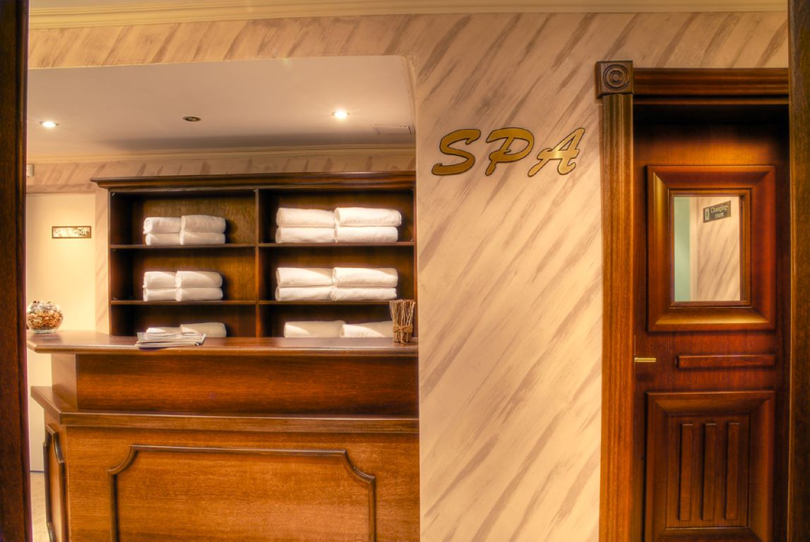 Hotel Iva and Elena-Spa centar.jpg