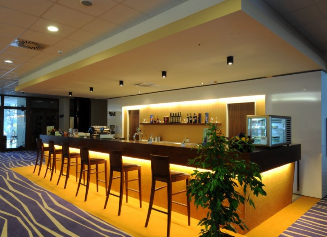 Hunguest Hotel Forras-Lobby bar.jpg